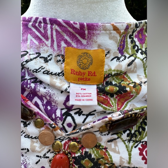 Ruby Rd Aztec With Writing Top - Picture 4 of 6